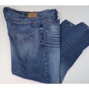 Levi Strauss Men’s Relaxed Fit Signature Jeans  Size 44x30 Blue Denim